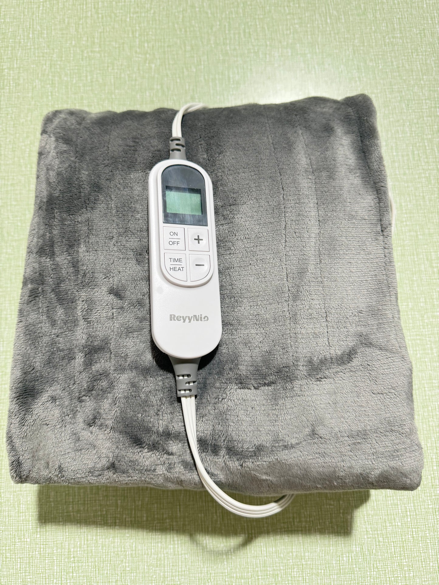 ReyyNio Electric Blanket 72 "x84" Full Size Soft Cozy Flannel Heated Blanket with 4 Levels of Heat and 10 Hour Auto Off, Machine Washable -Light Grey