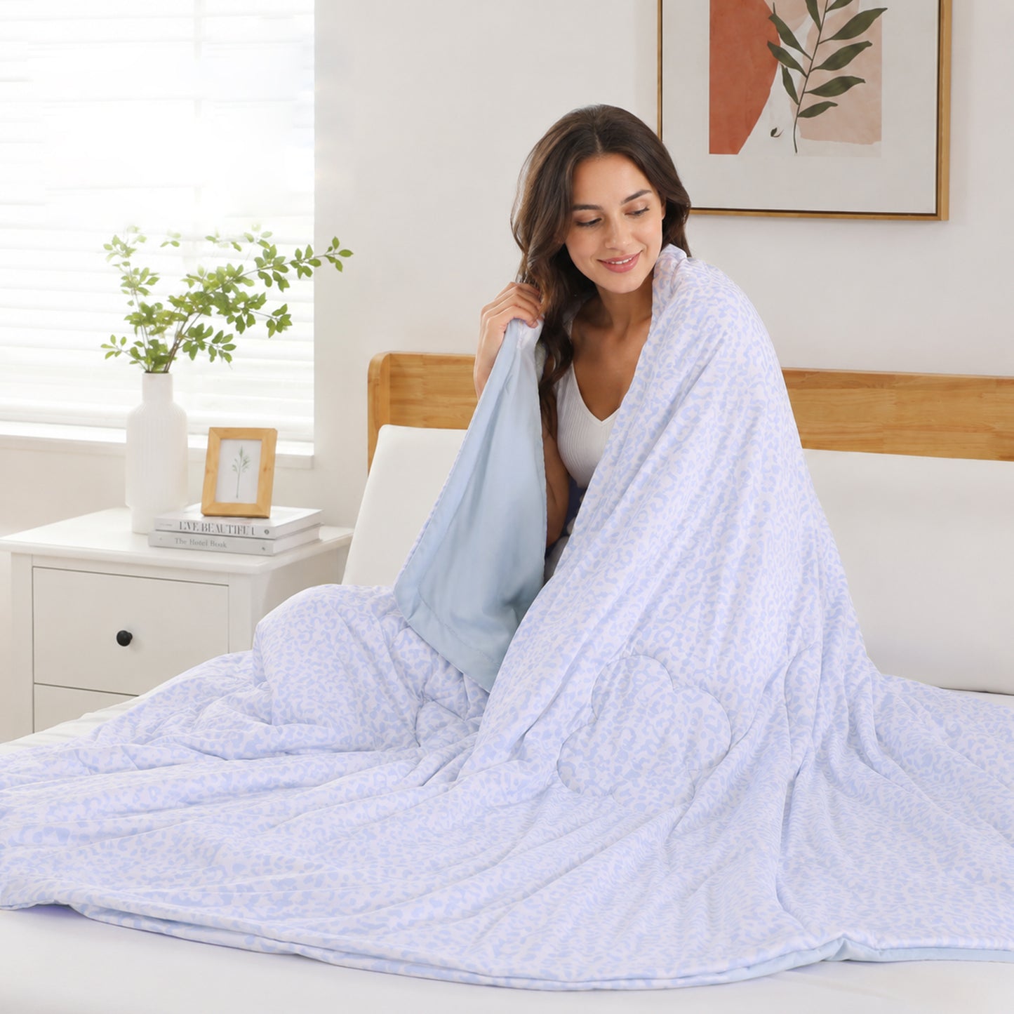 SUNNY HEAT Cooling Summer Comforter Twin Size 60"x80", Cooling Blanket for Hot Sleepers, Lightweight Breathable Double-Sided Quilt, Leopard Ice Blue